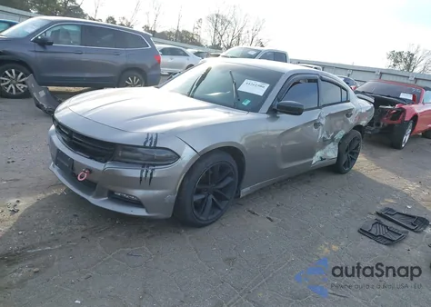 2015 Dodge Charger Sxt z USA, uszkodzony, nr VIN 2C3CDXHG5FH795857